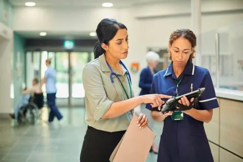 how become clinical nurse specialist